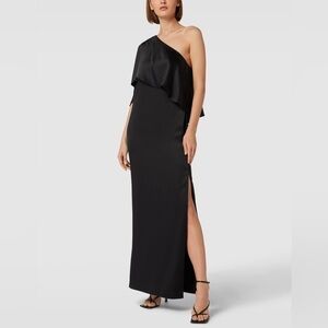 LAUREN RALPH LAUREN Asymmetric Satin One Shoulder Cape Gown evening dress size 2